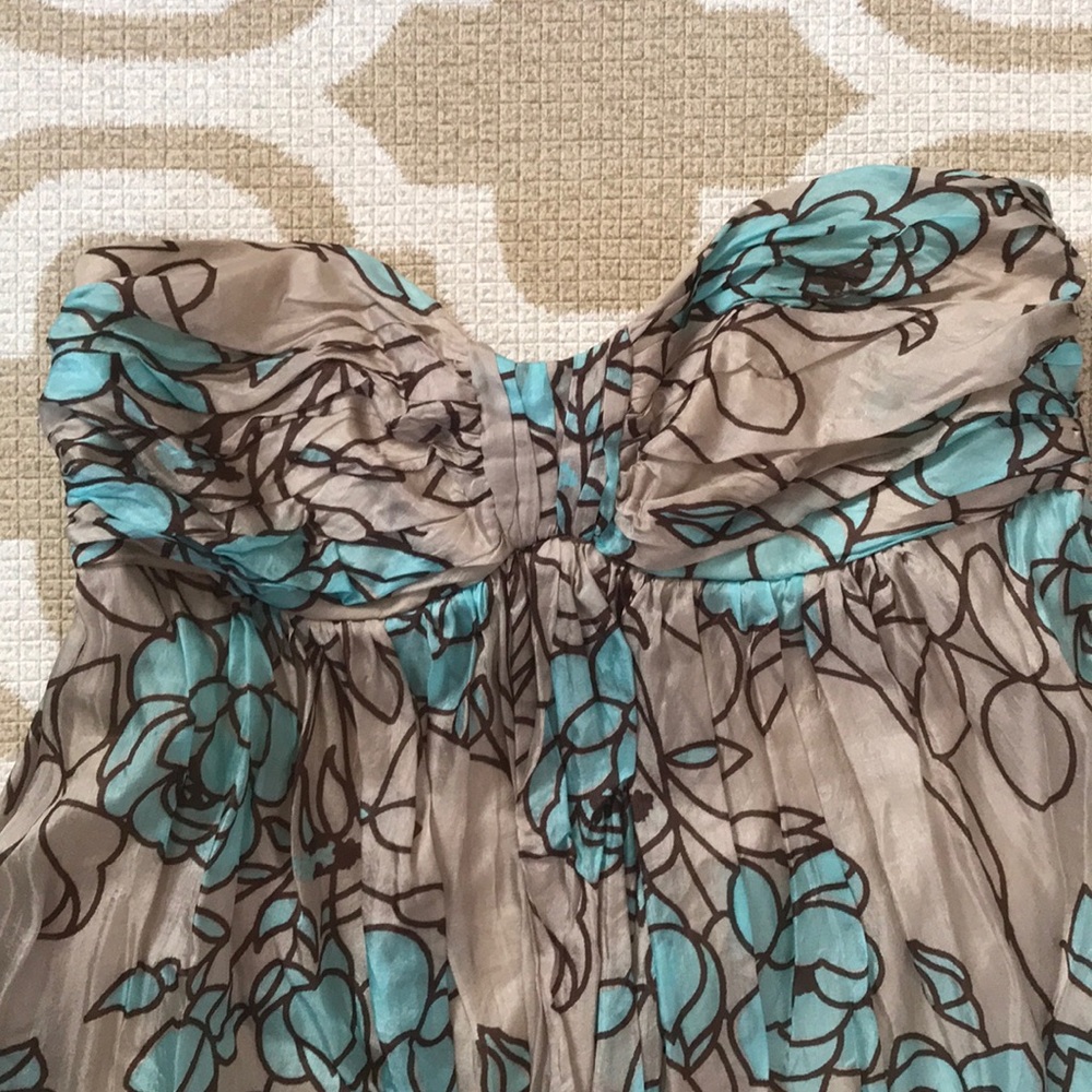 women’s size 2 bubble bottom strapless dress - Picture 2 of 6